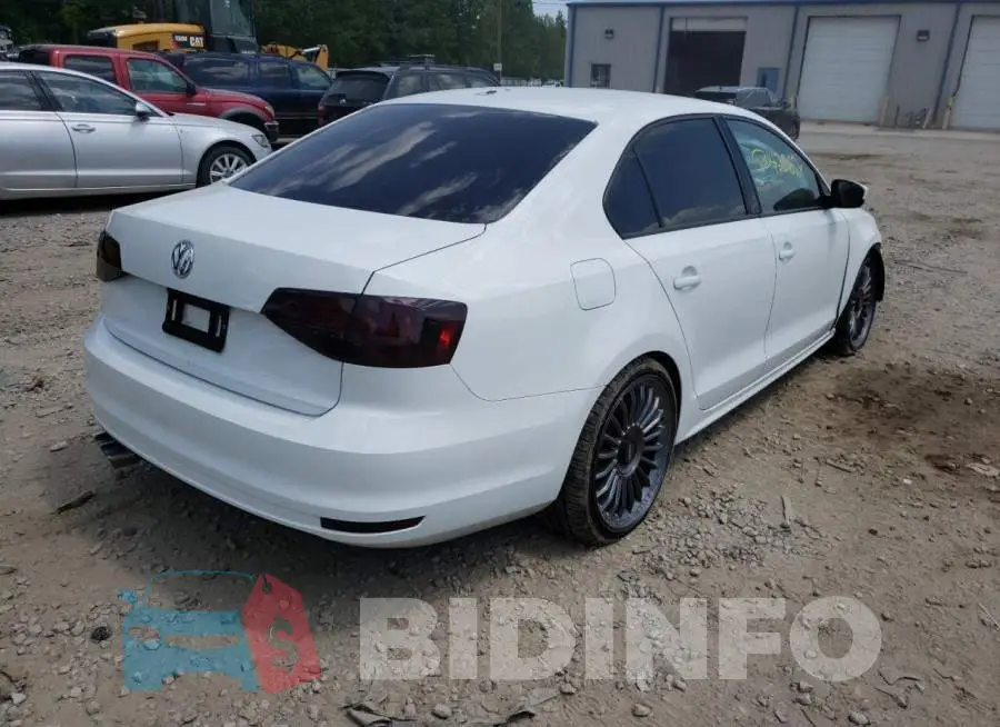 3VW2B7AJ5JM257508 Photo# 4