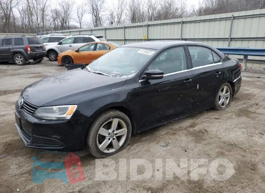 3VW3L7AJ2EM331281 Photo# 1