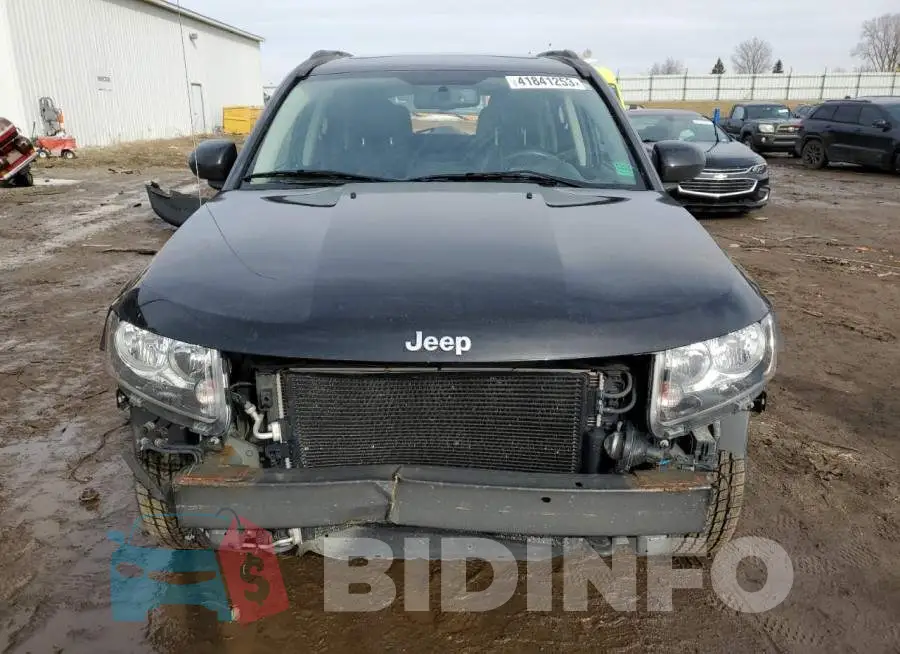 1C4NJCEA3HD118313 Photo# 5