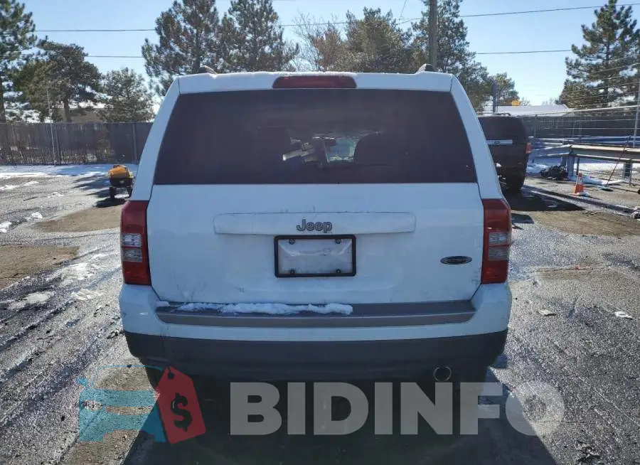 1C4NJPBA5GD803097 Photo# 6