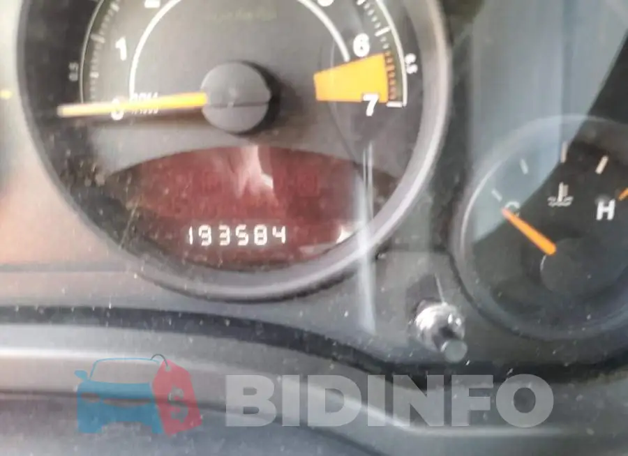 1C4NJPBAXED505125 Photo# 8