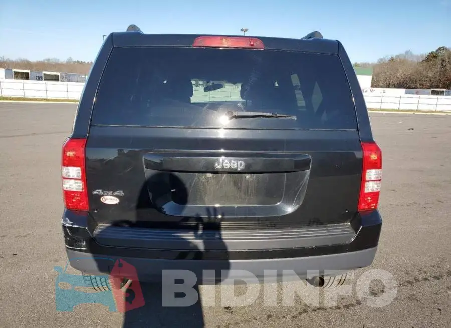 1C4NJRBB7ED842372 Photo# 6