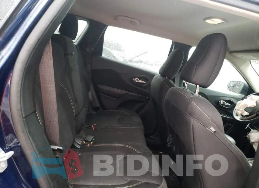 1C4PJLCB6FW670247 Photo# 10