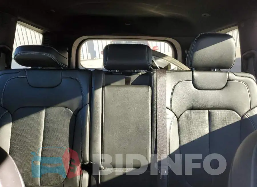 1C4RJJDG6M8152082 Photo# 10