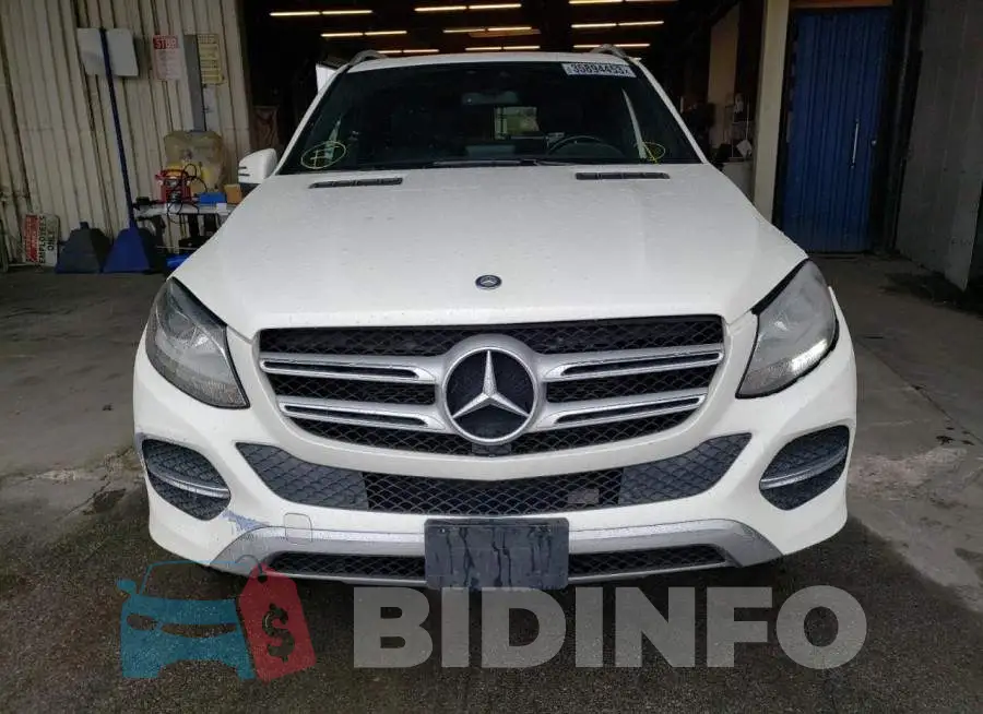 4JGDA5JB5GA785711 Photo# 5