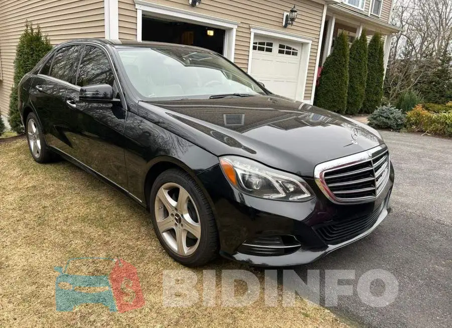 WDDHF8JB5FB130343 Photo# 1
