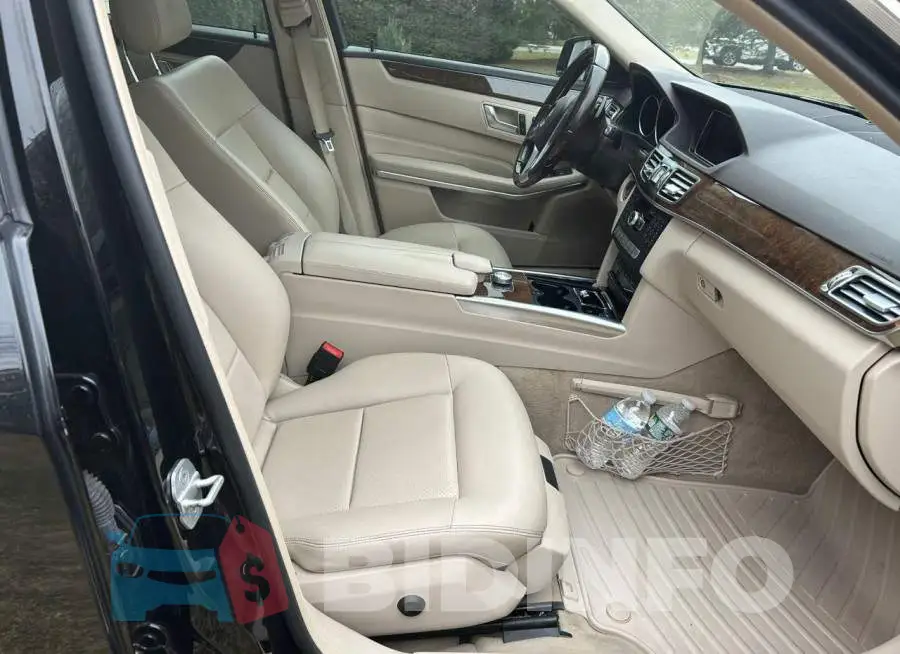 WDDHF8JB5FB130343 Photo# 5