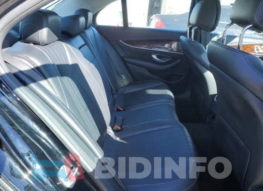 WDDZF4KB1HA070016 Photo# 6