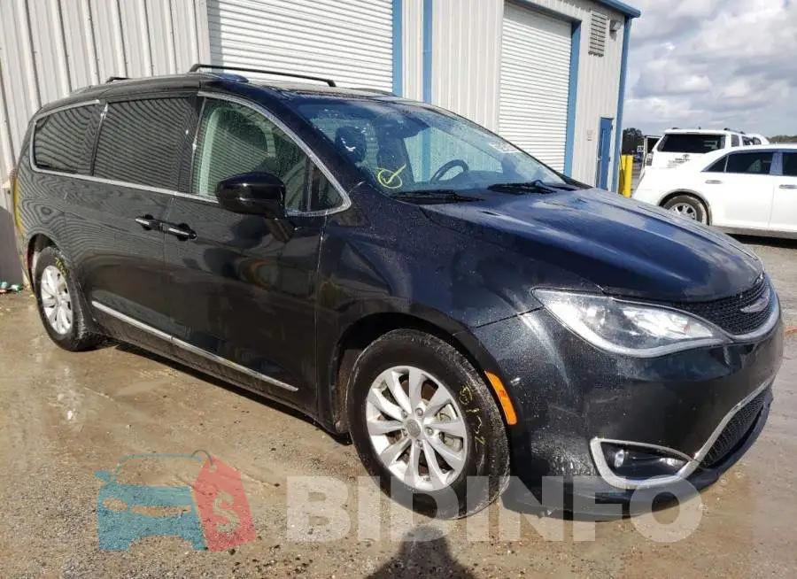 2C4RC1BG7KR625146 Photo# 4