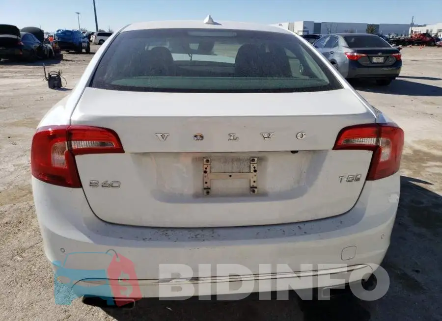 LYV402FK4GB108253 Photo# 6