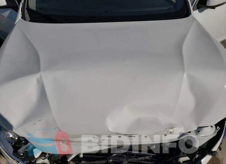 LYV402FK4GB108253 Photo# 11