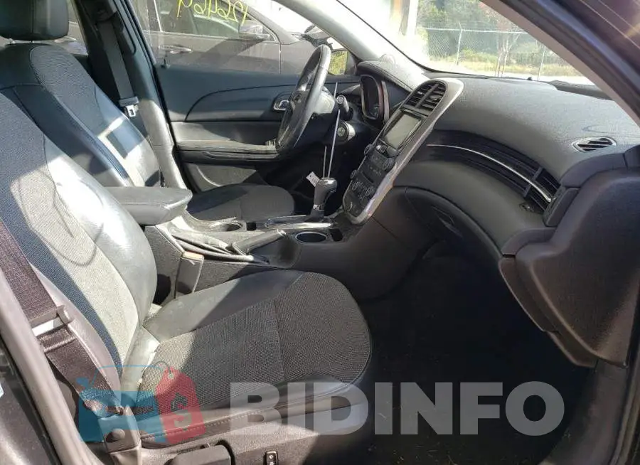 1G11E5SL9EF281447 Photo# 5