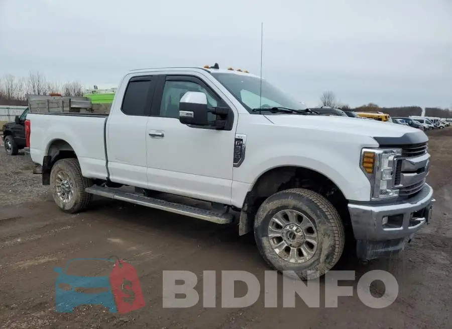 1FT8X3B62KEG36121 Photo# 4