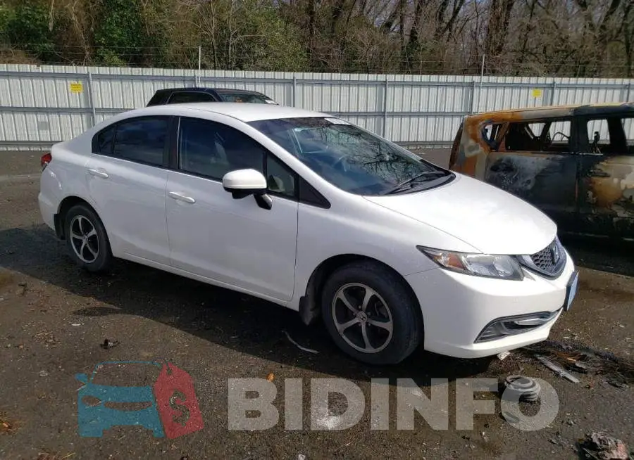 19XFB2F77FE045683 Photo# 4