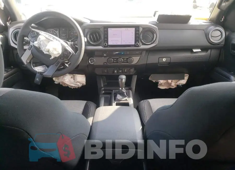 3TYBZ5DN5PT001934 Photo# 8