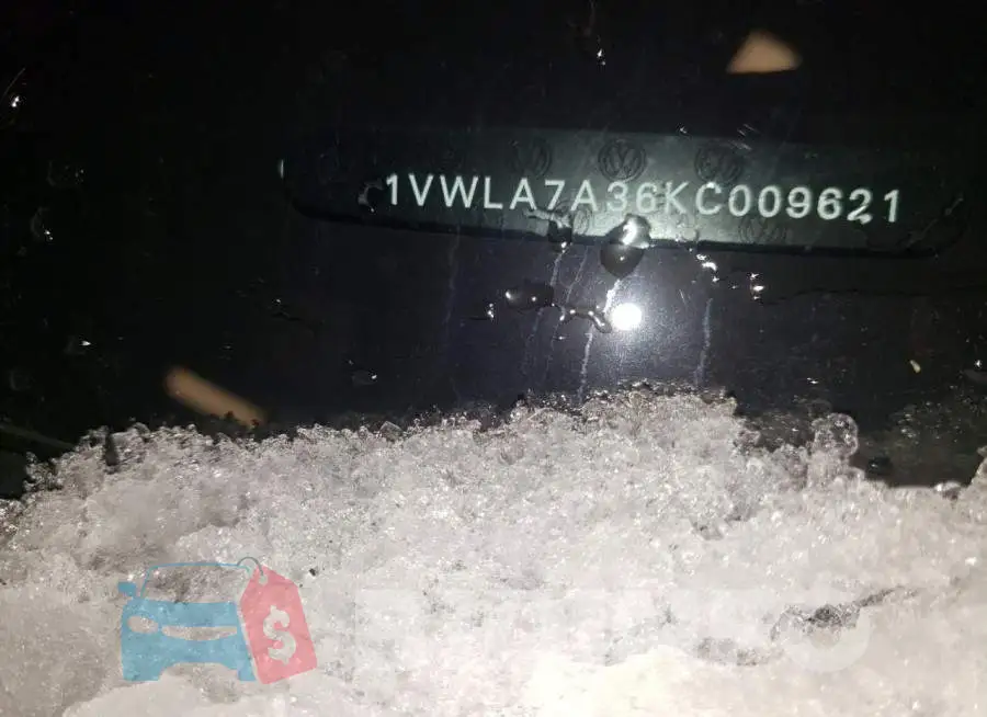 1VWLA7A36KC009621 Photo# 12