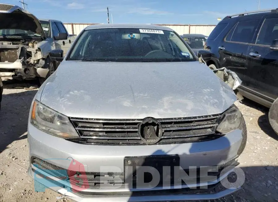 3VW167AJ8GM294898 Photo# 5