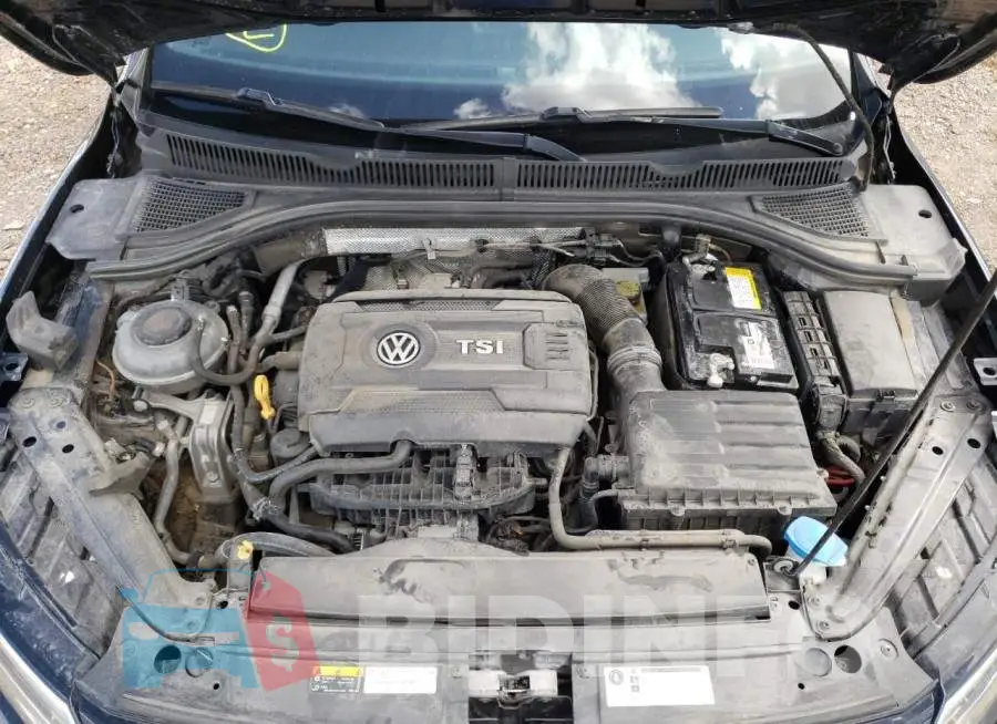 3VW5T7BUXKM141242 Photo# 7