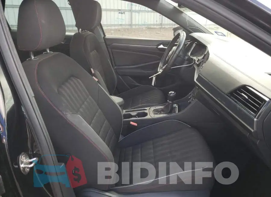 3VW5T7BUXKM141242 Photo# 5