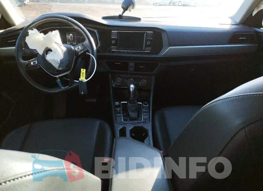 3VWC57BU9KM155828 Photo# 8