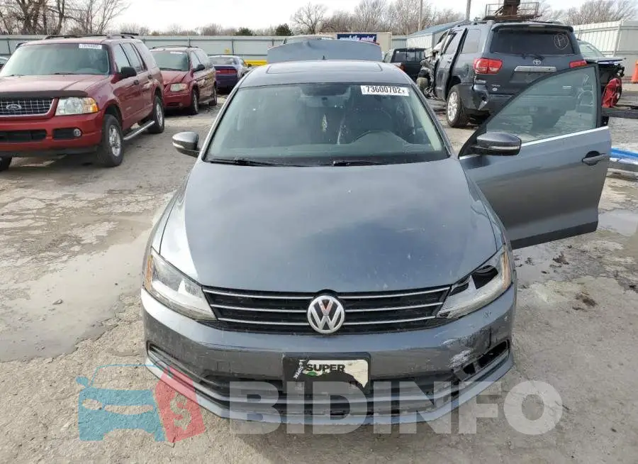 3VWDB7AJ5HM273095 Photo# 5