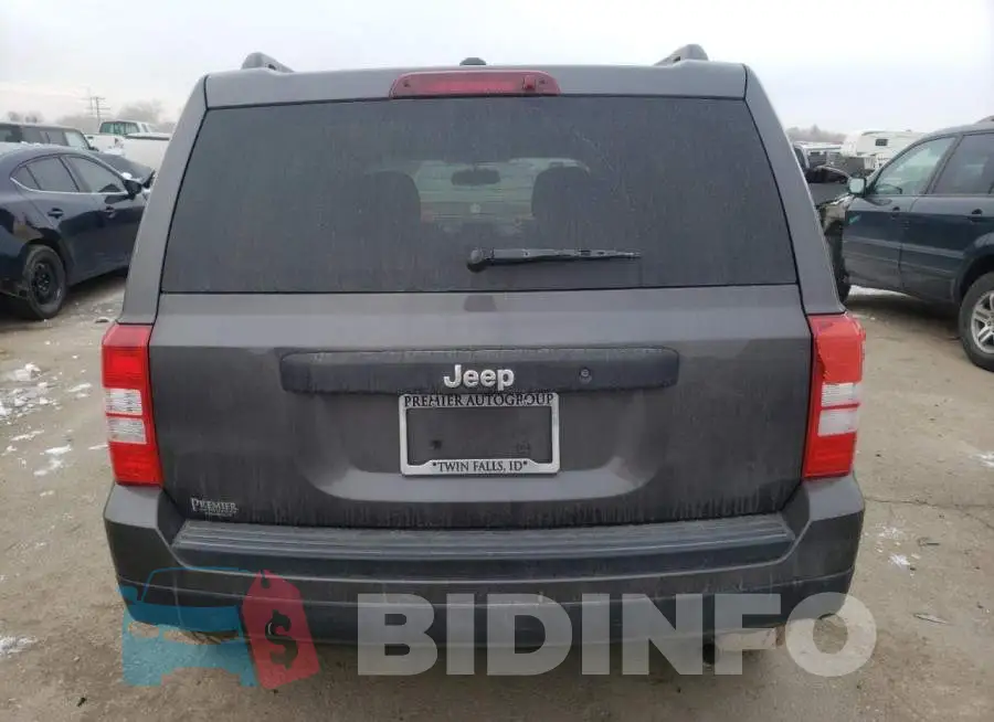 1C4NJPBB2HD202739 Photo# 6