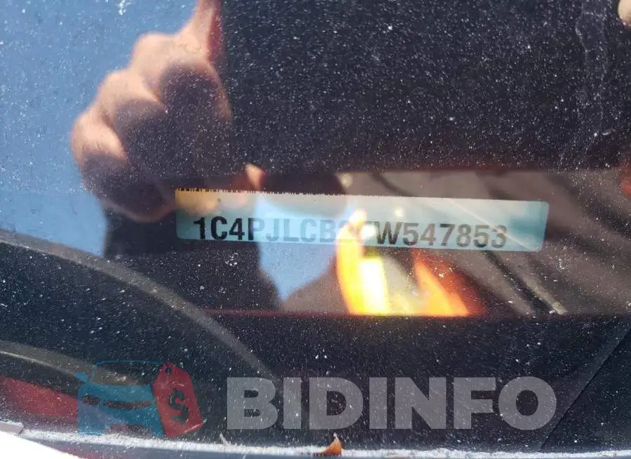 1C4PJLCB2FW547853 Photo# 13