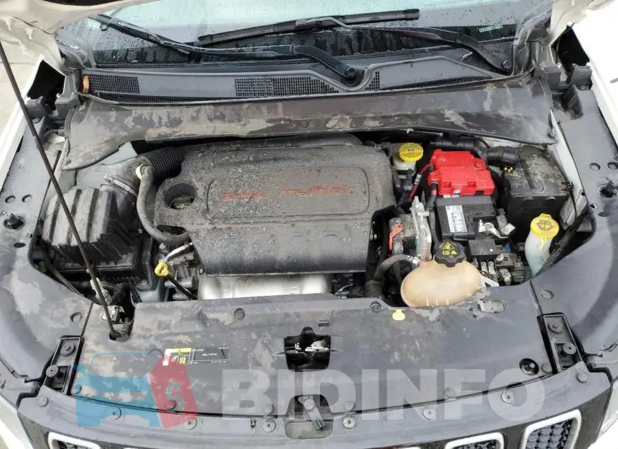 3C4NJCCB1LT122469 Photo# 12