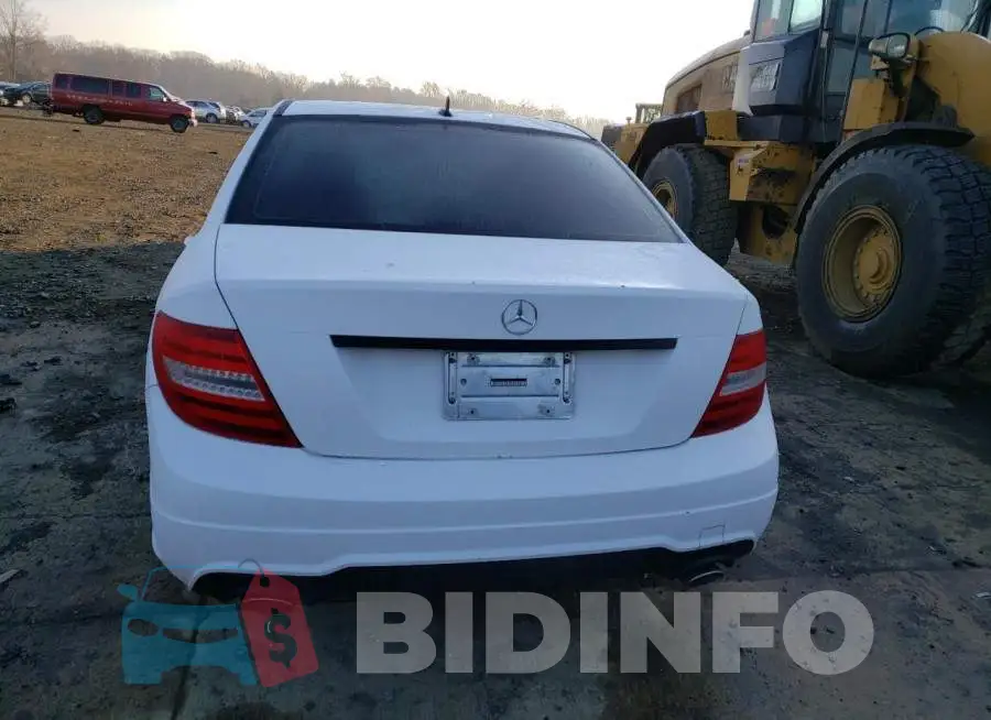 WDDGF8AB5EG167261 Photo# 6