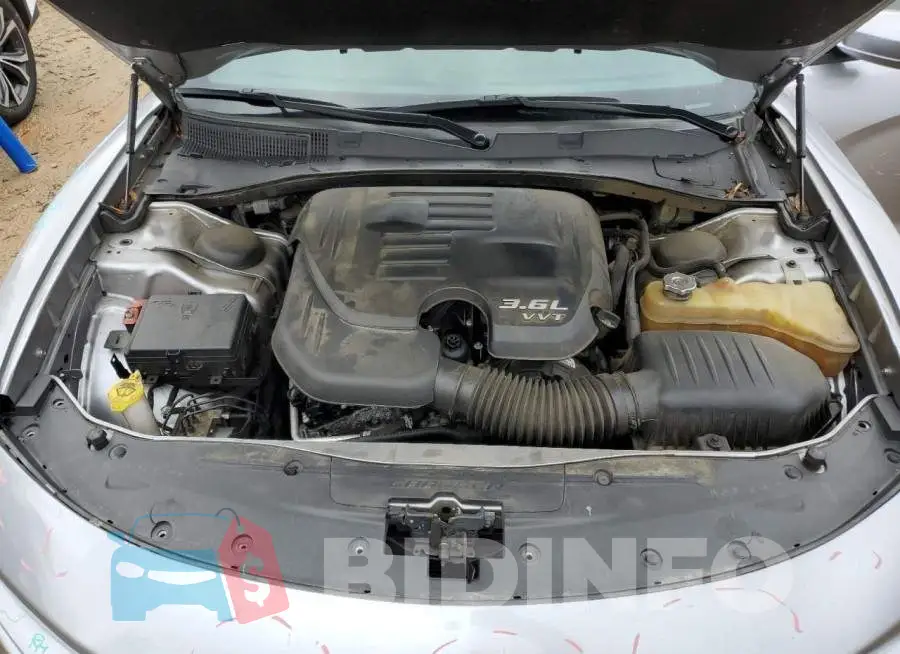 2C3CDXHG8GH185856 Photo# 11