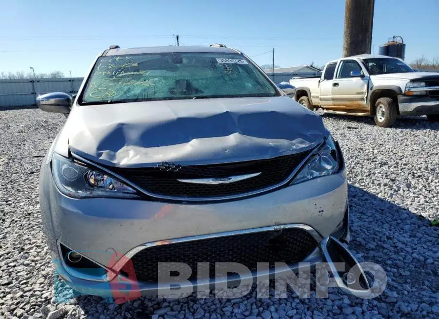 2C4RC1GG1HR609400 Photo# 5