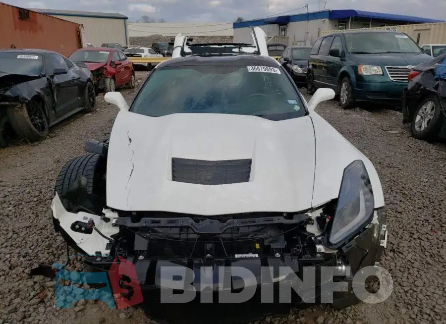 1G1YL2D75E5100823 Photo# 5