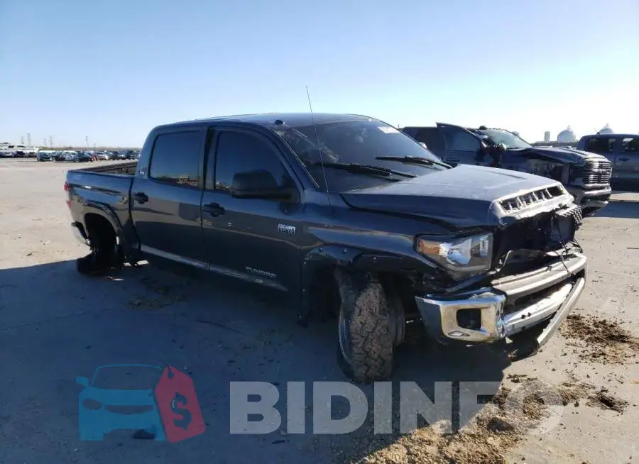 5TFDW5F18KX854287 Photo# 4