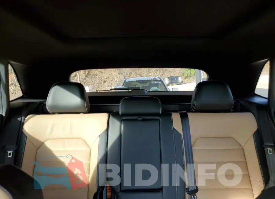 1V2FE2CA8NC216582 Photo# 10