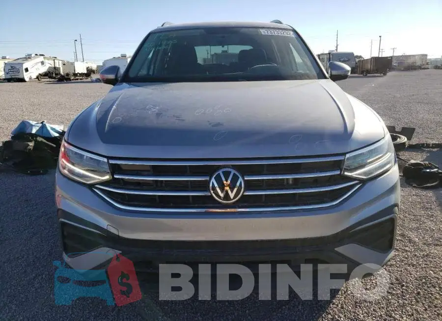 3VV1B7AX7NM000733 Photo# 5