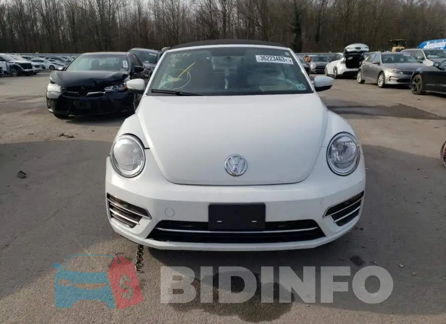 3VW5DAAT0JM514581 Photo# 5