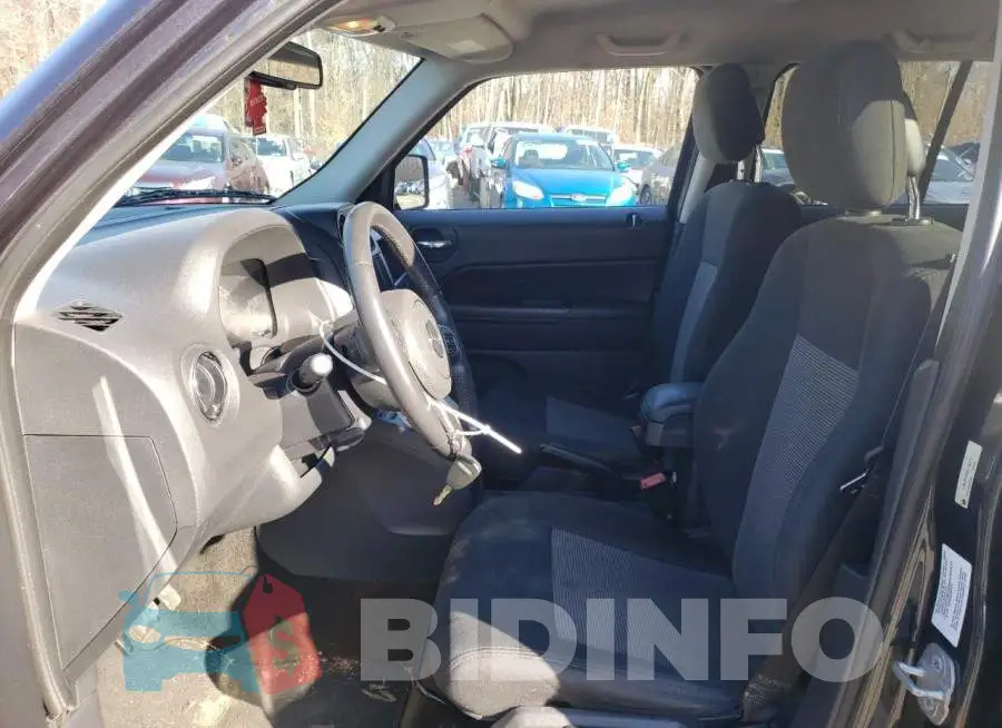 1C4NJPFB6ED730211 Photo# 7