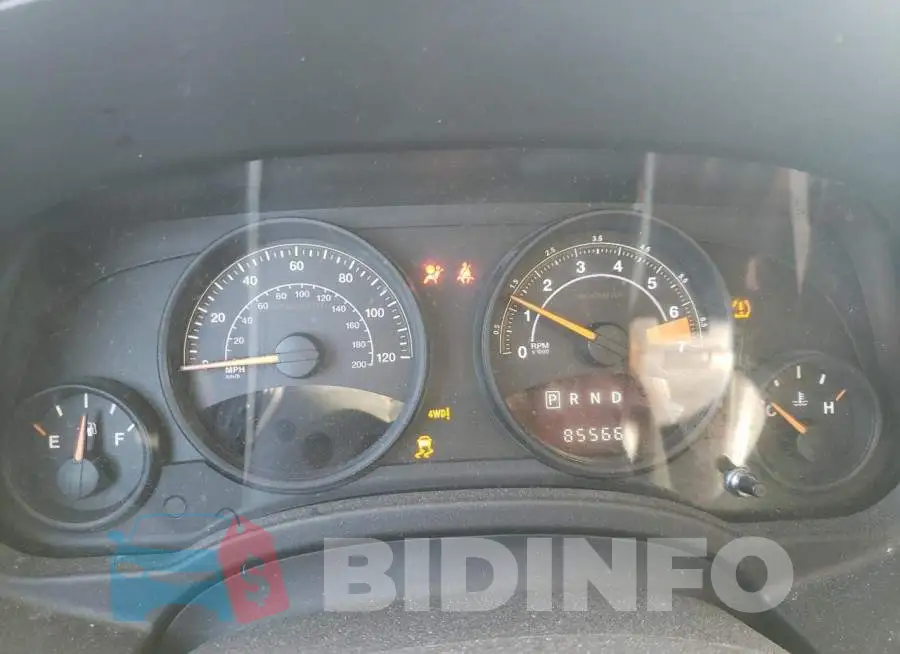 1C4NJRBBXHD108927 Photo# 9