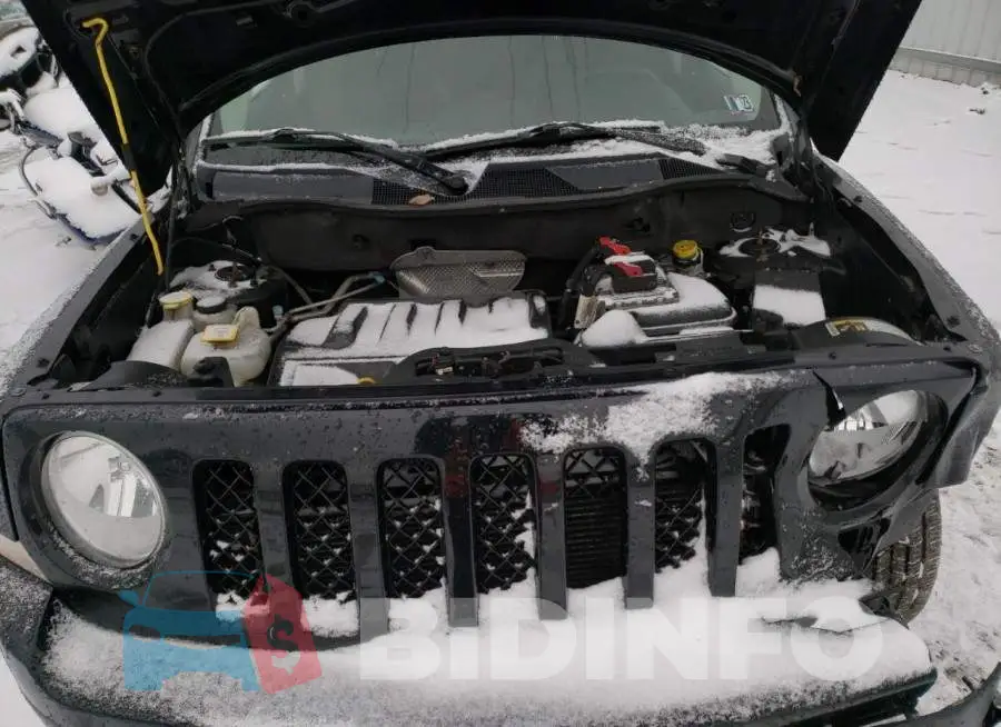 1C4NJRFB8FD109212 Photo# 12