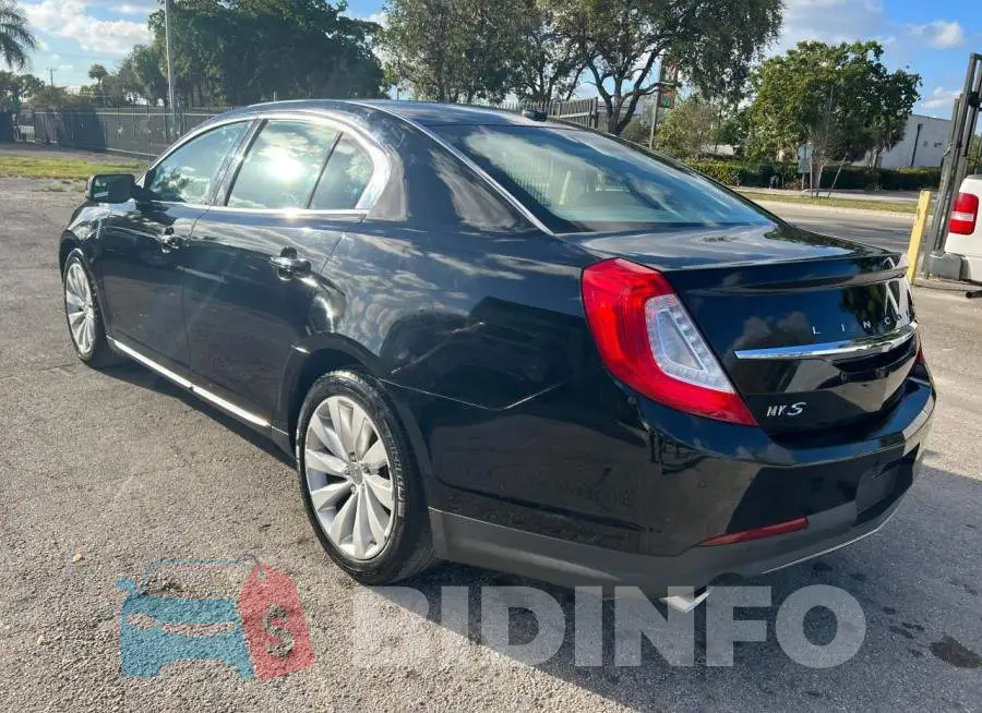 1LNHL9DKXGG601911 Photo# 2
