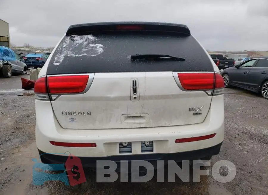 2LMDJ8JK9EBL04477 Photo# 6