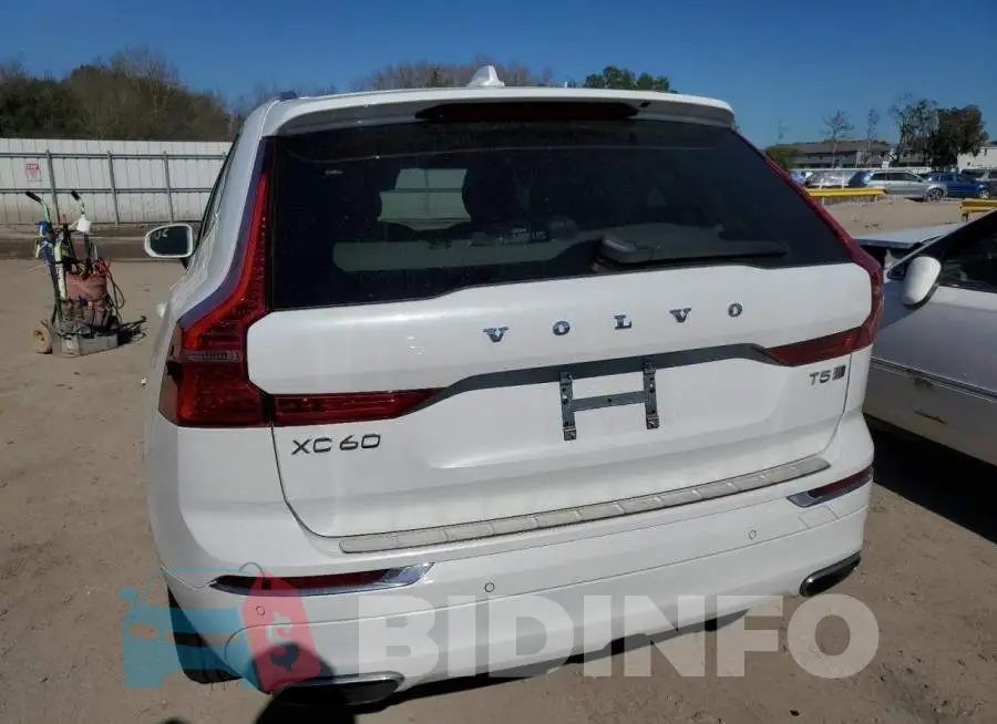 YV4102RL2L1581266 Photo# 6