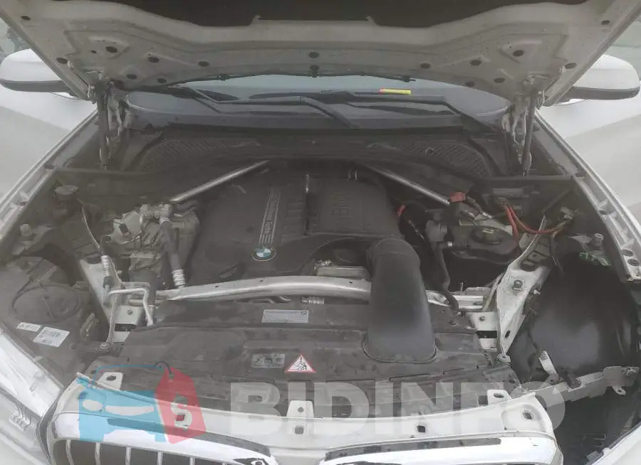 5UXKR0C58F0P11846 Photo# 12