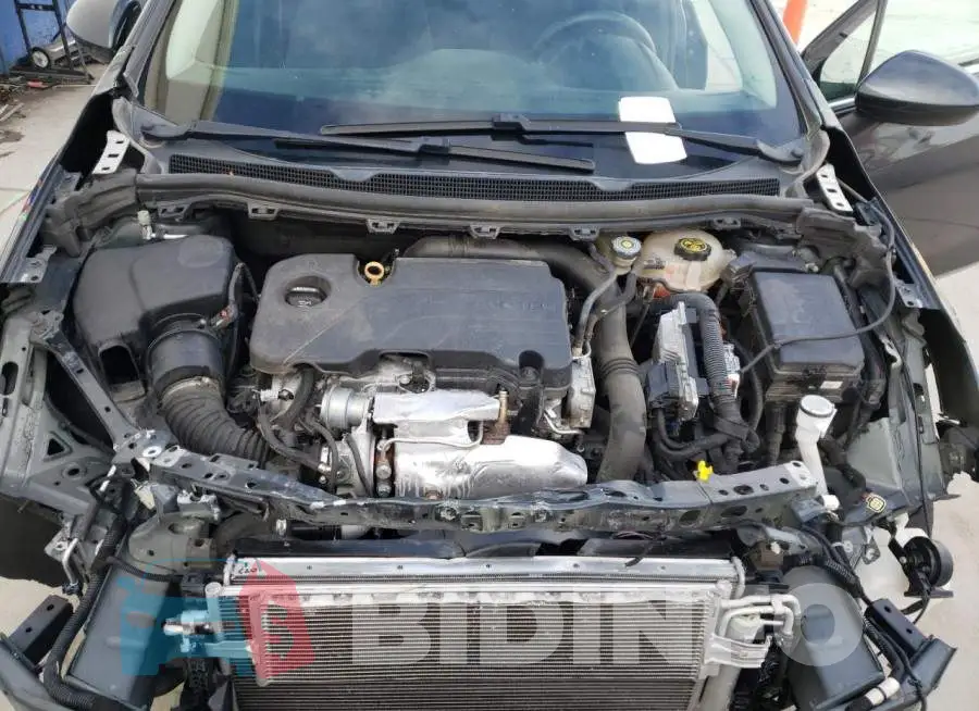 1G1BE5SM4J7170824 Photo# 11
