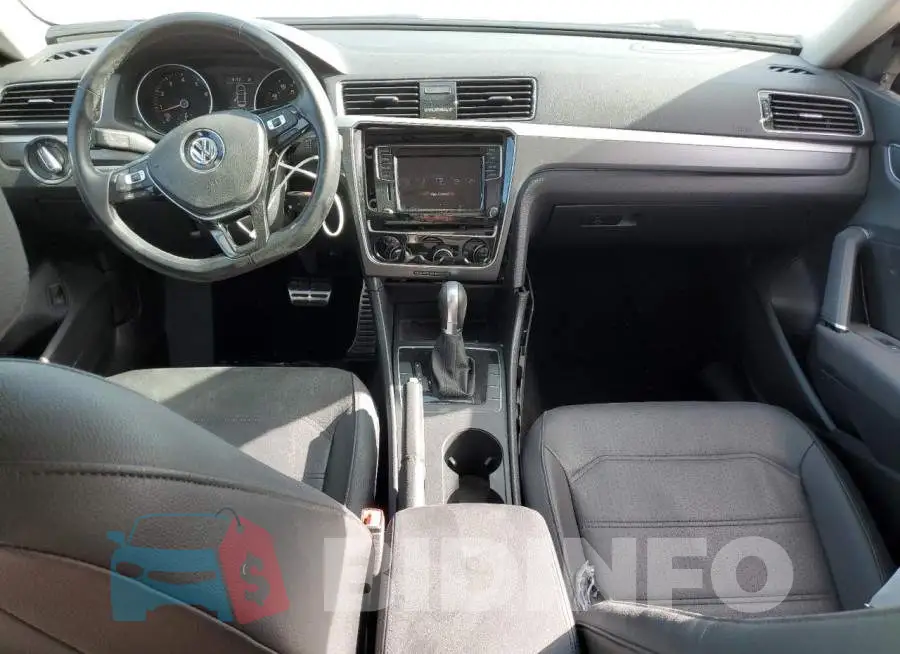 1VWAA7A36JC040163 Photo# 8