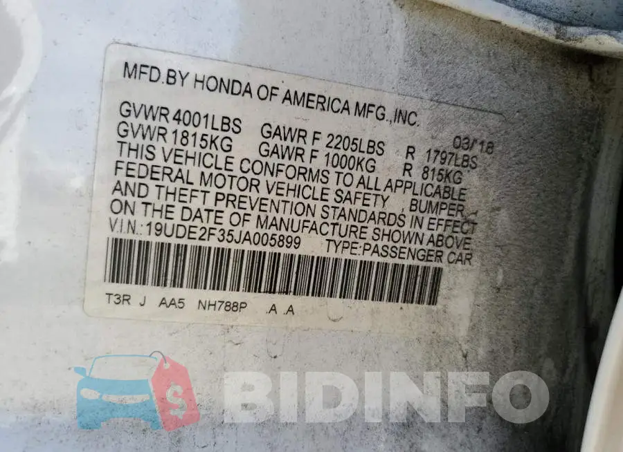 19UDE2F35JA005899 Photo# 12