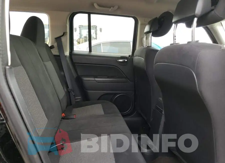 1C4NJPBB3FD107510 Photo# 10