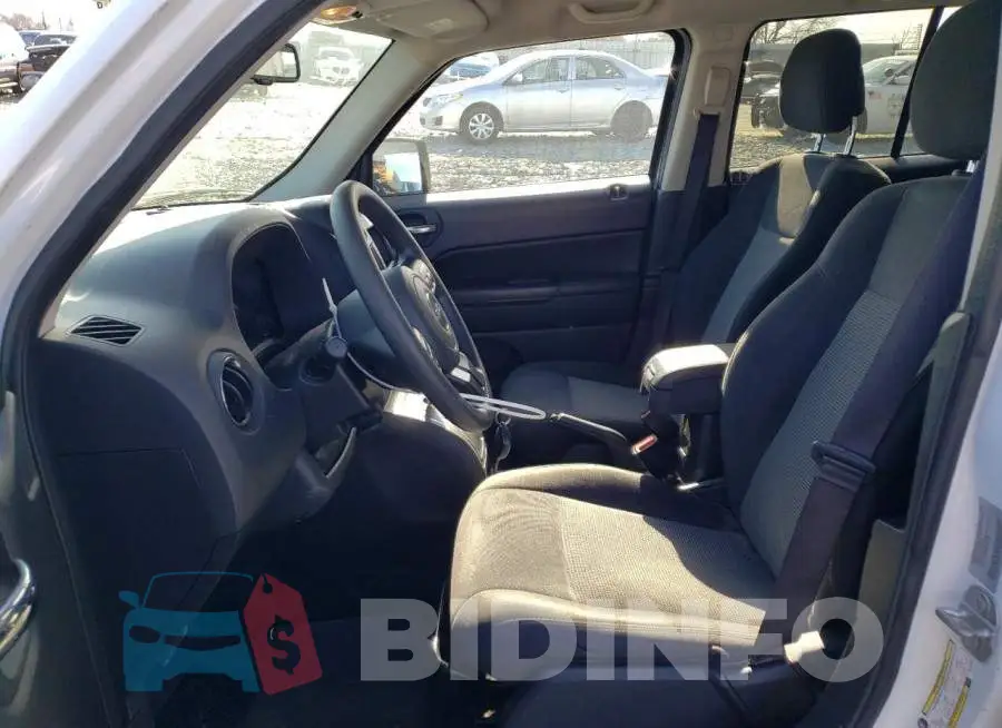 1C4NJPBB6HD186304 Photo# 7
