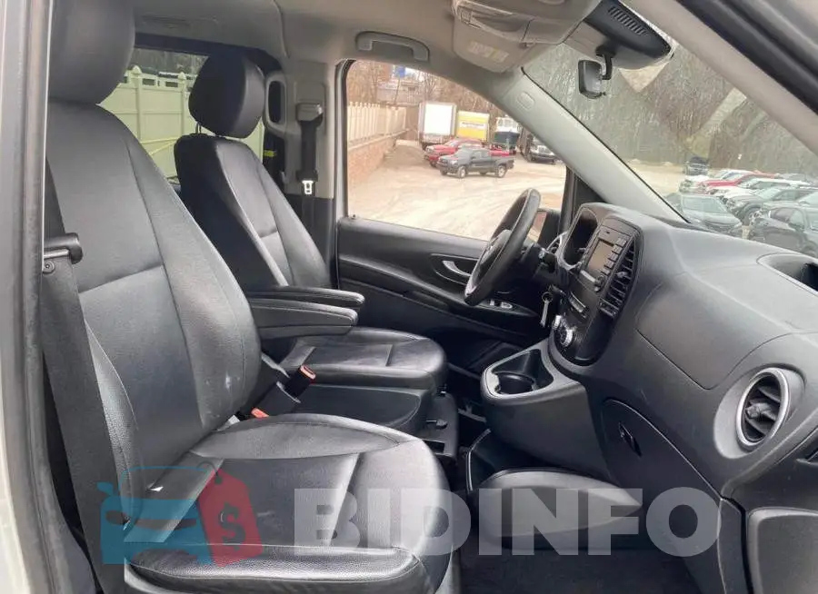 WD4PG2EE9G3084294 Photo# 9