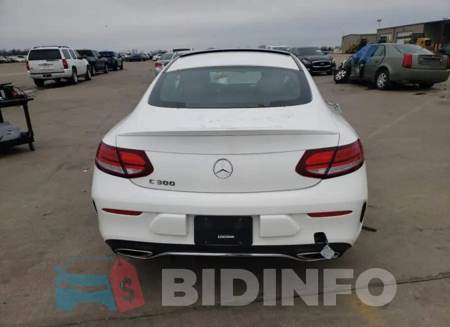 WDDWJ8DB7KF928816 Photo# 6
